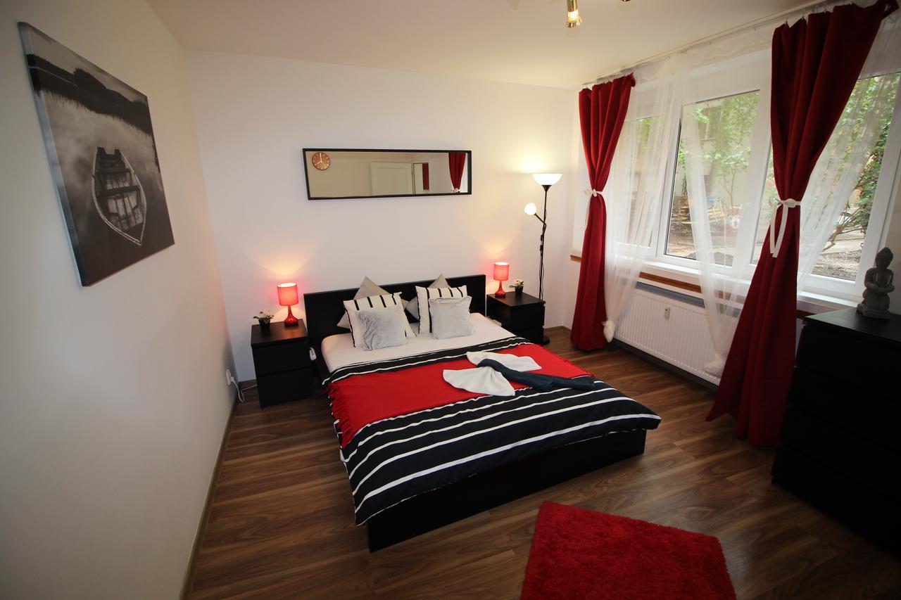 Smart City Prague Apartment Eksteriør bilde