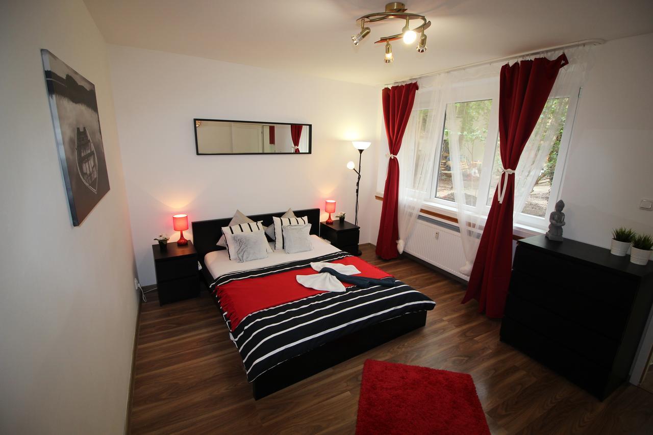 Smart City Prague Apartment Eksteriør bilde