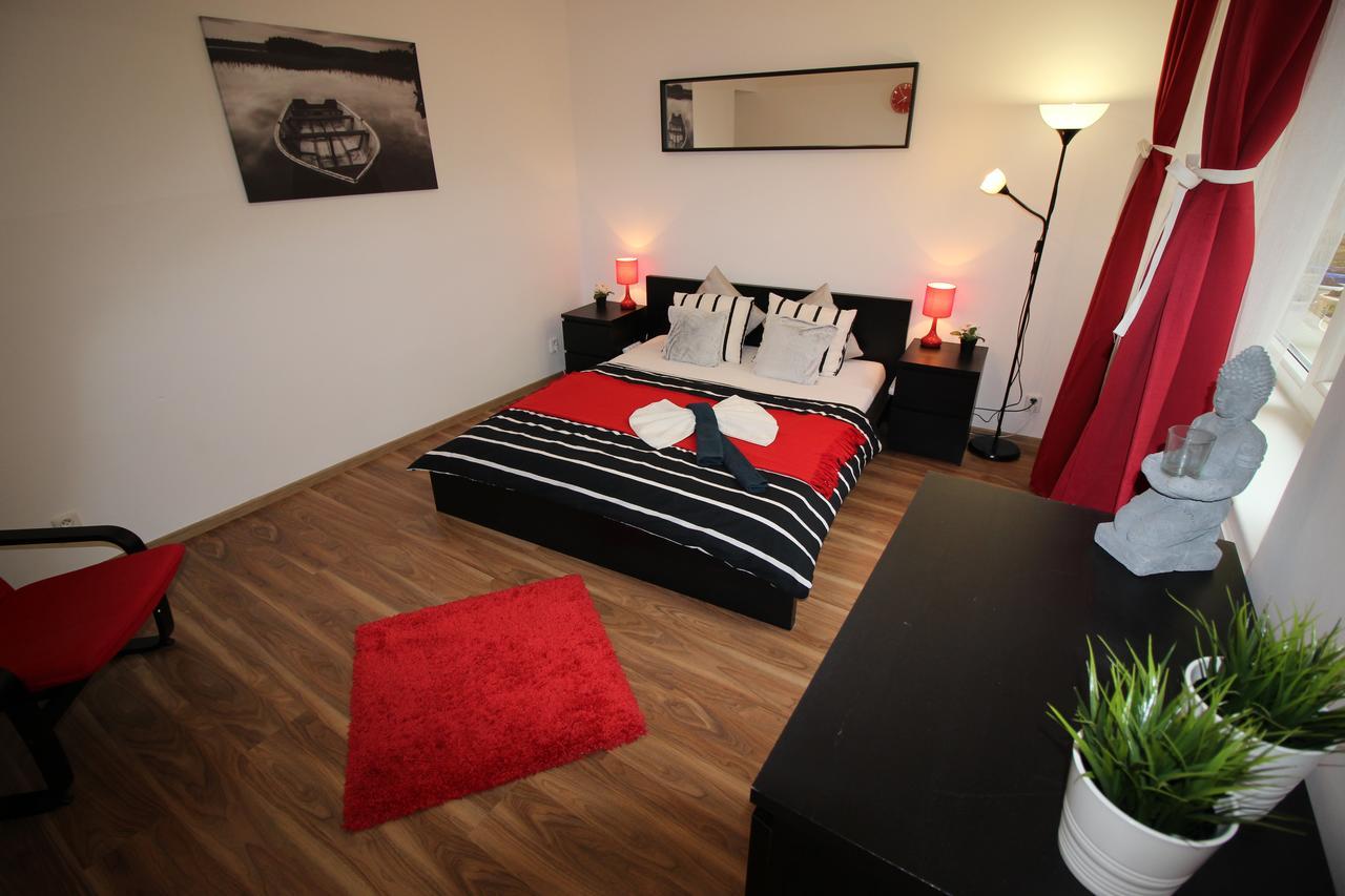 Smart City Prague Apartment Eksteriør bilde
